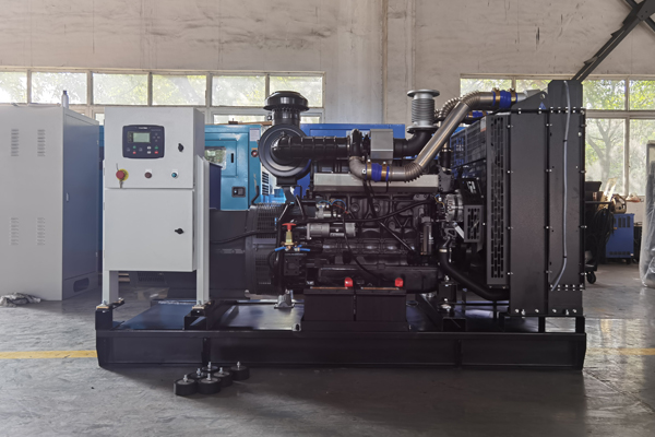 100千瓦柴油發(fā)電機(jī)組.jpg 100千瓦柴油發(fā)電機(jī)組.jpg